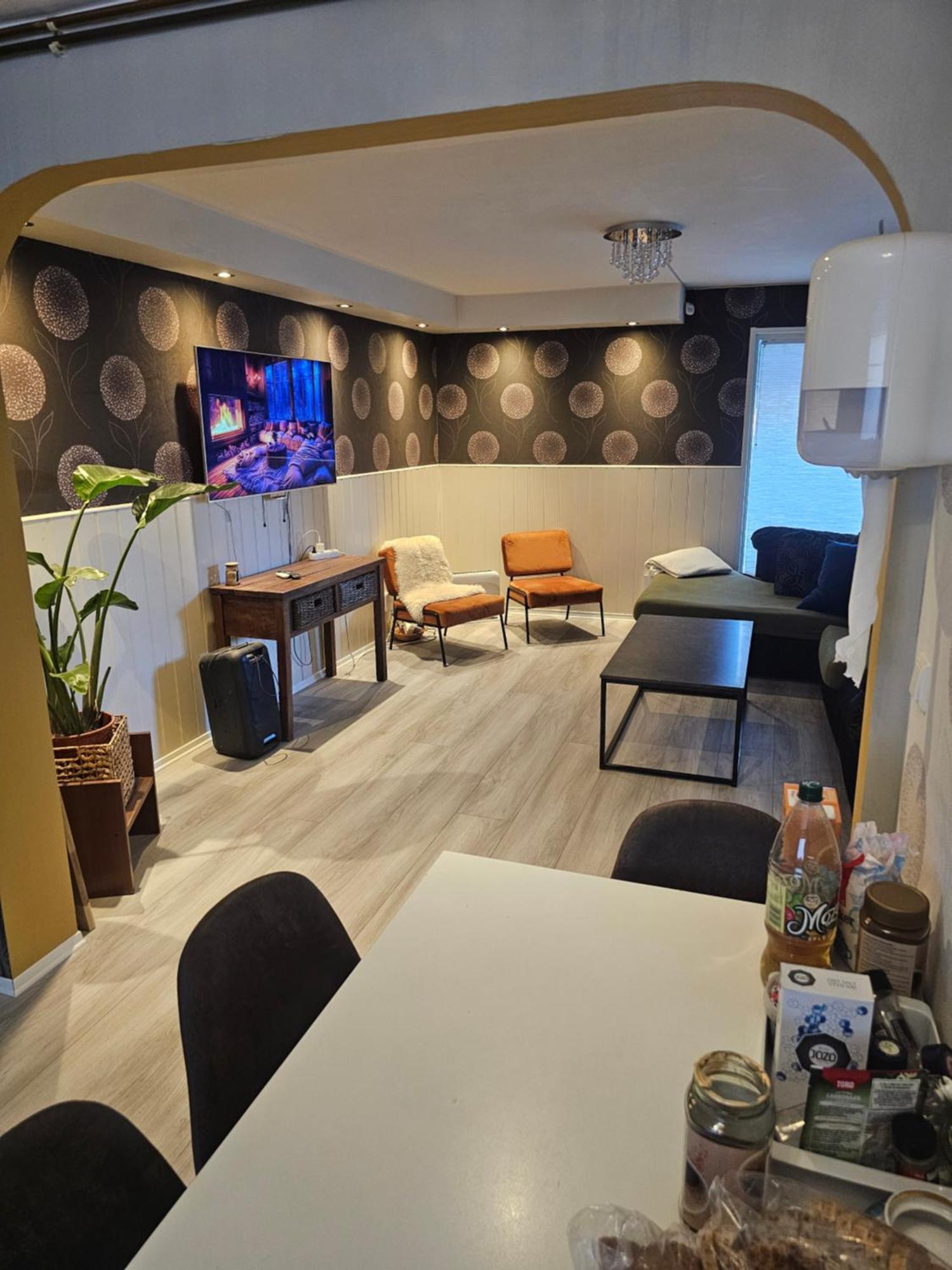 Lejlighed Full Privacy Townhome In With Wifi *