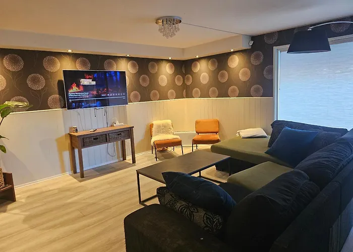 Full Privacy Townhome In Oslo With Wifi